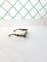 Load image into Gallery viewer, Onyx Acetate Sunglasses
